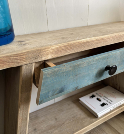 Model legplank met blauwe lade