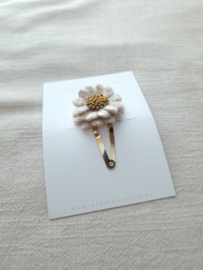 Beige Woolly Flower clip groot (3 stuks)