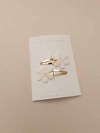 Big White flower clip middel (3 stuks)
