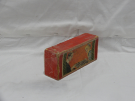 art nr: 975 vintage doosje met damstenen