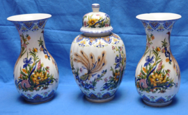 art nr: 270 Italiaanse Vazen Met Paradijsvogel En Florale Decoratie