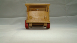 art nr: 421 vintage Vrachtwagen van hout