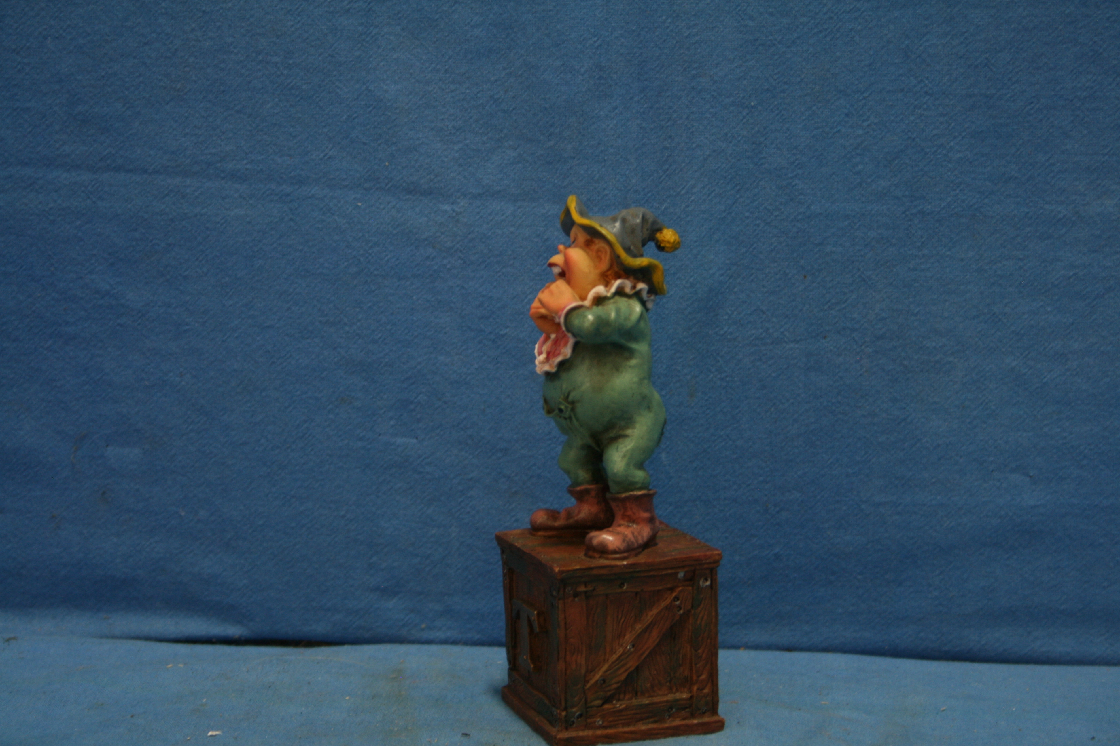 art nr: 1148 vintage Efteling Laaf met letter T