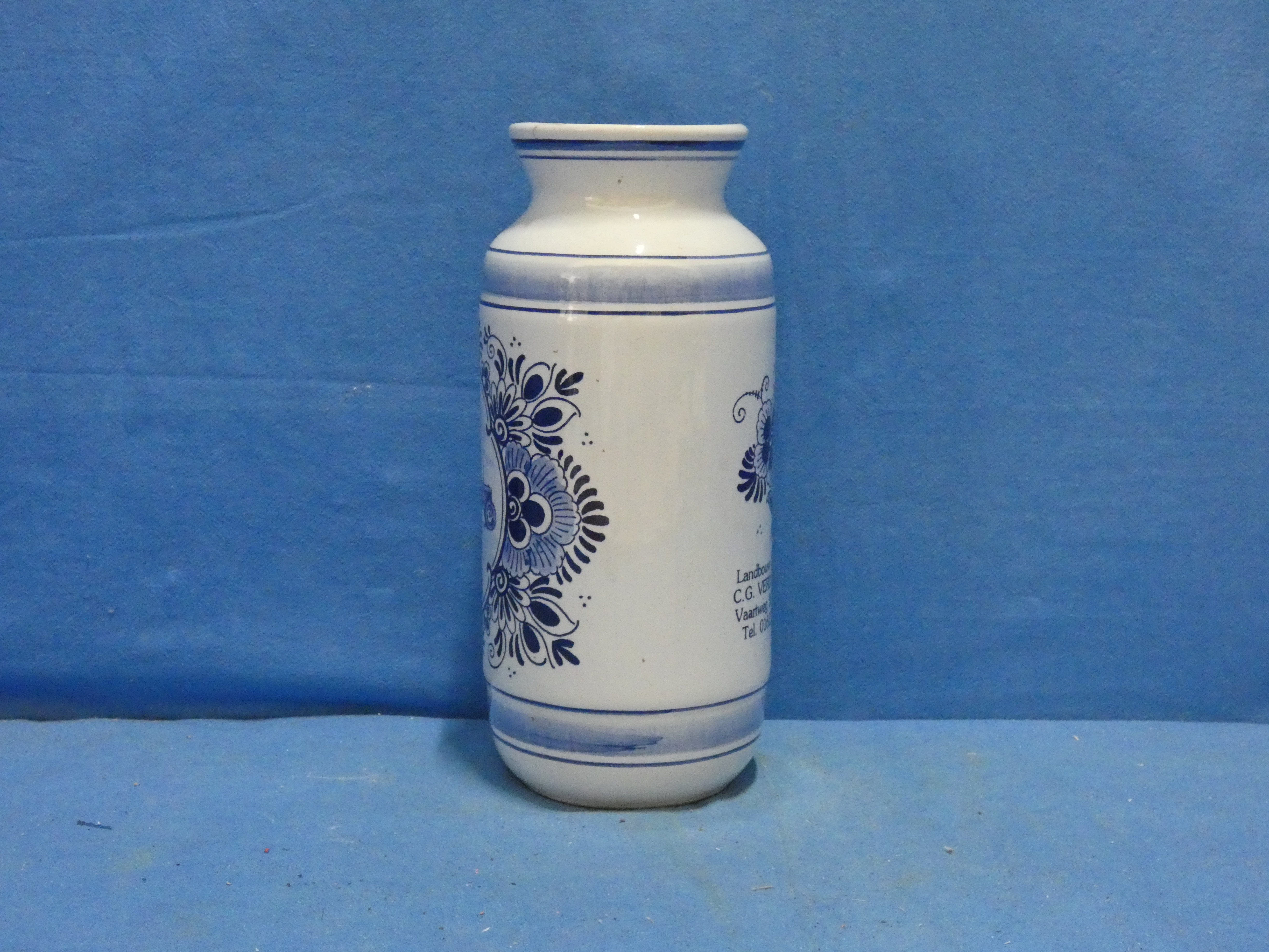 art nr: 1267 vintage Delft Blauwe hand beschilderde vaas