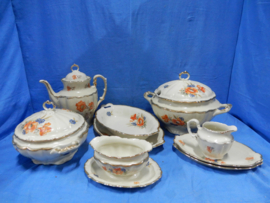 art nr: 375 antiek porselein eetservies van Mandels Miak J.G.& ZN