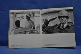 art nr: 871 vintage fotoalbum over Prinses Margriet