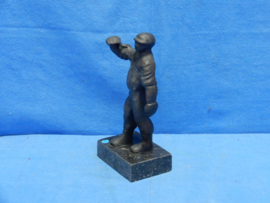 art nr: 838 vintage bronzen beeld van Marlies Noordkamp stijgerbouw