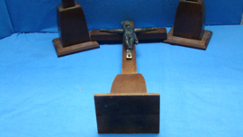 art nr: 347 altaar crucifix met kaarsenstandaard
