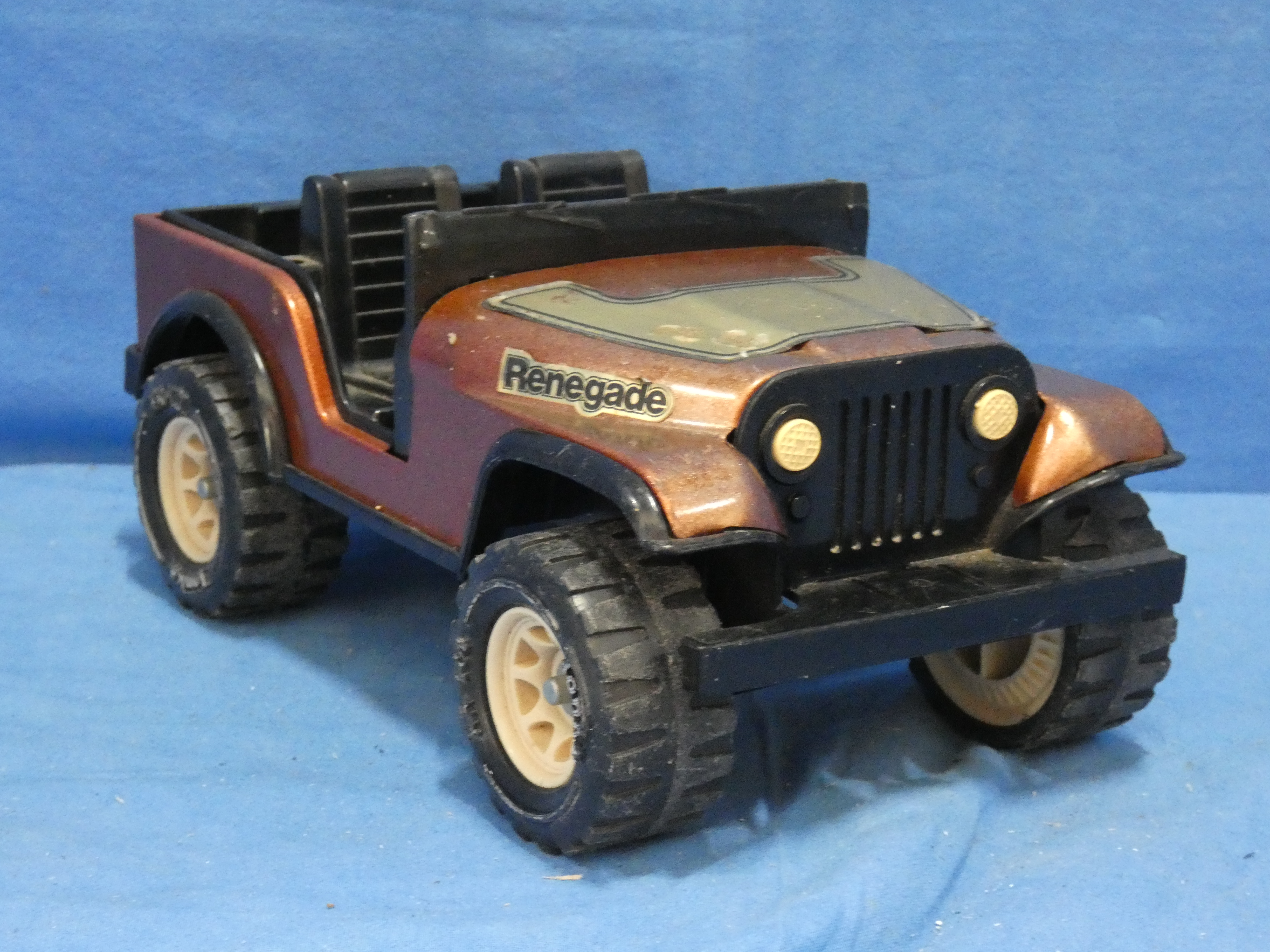 art nr: 1205 vintage Tonka Jeep