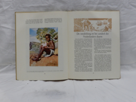 art nr: 953 vintage boek over Australië met gespaarde inplakfoto's