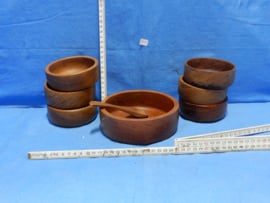 art nr: 758 vintage houten noten stapelbakjes set