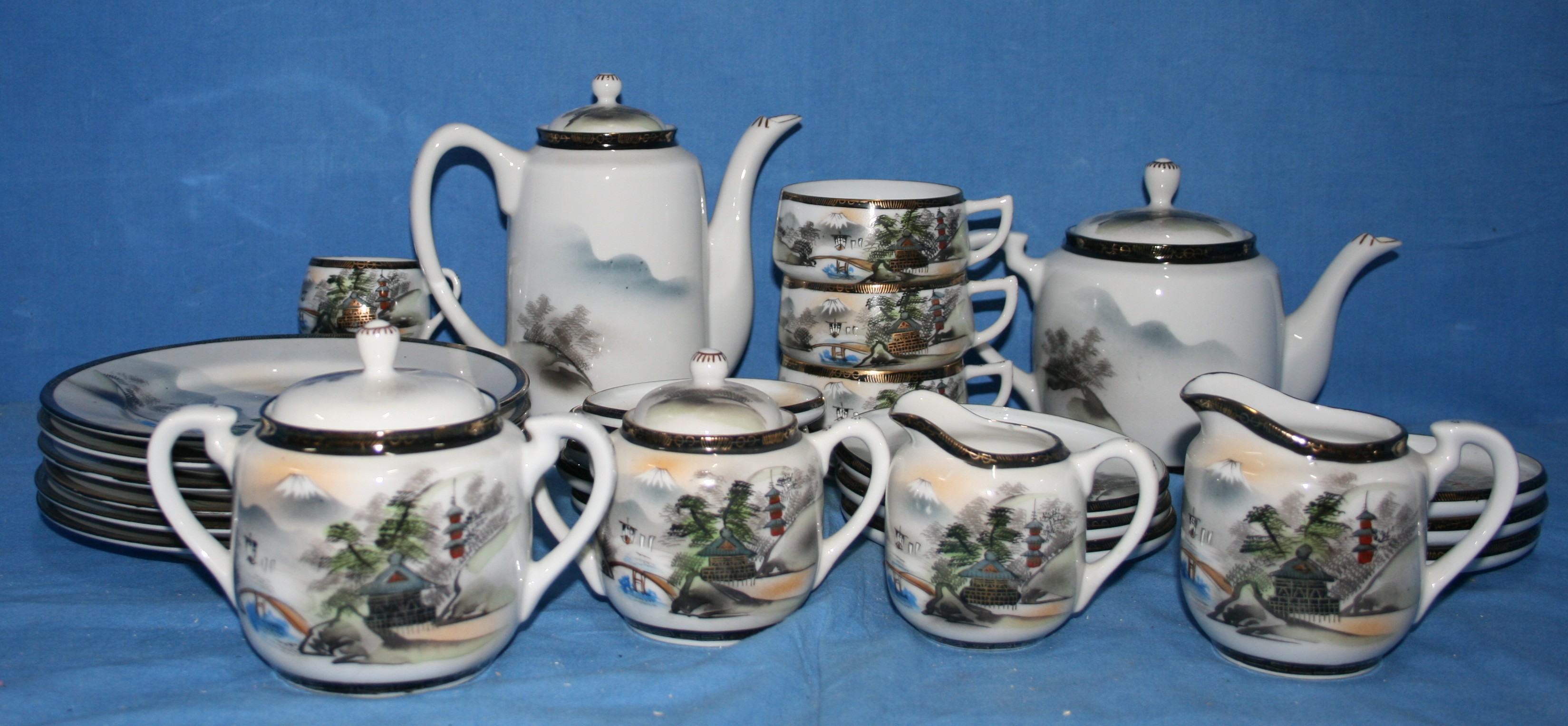 art nr: 1116 antiek porselein aardewerk van Hayasi Kutani fine China