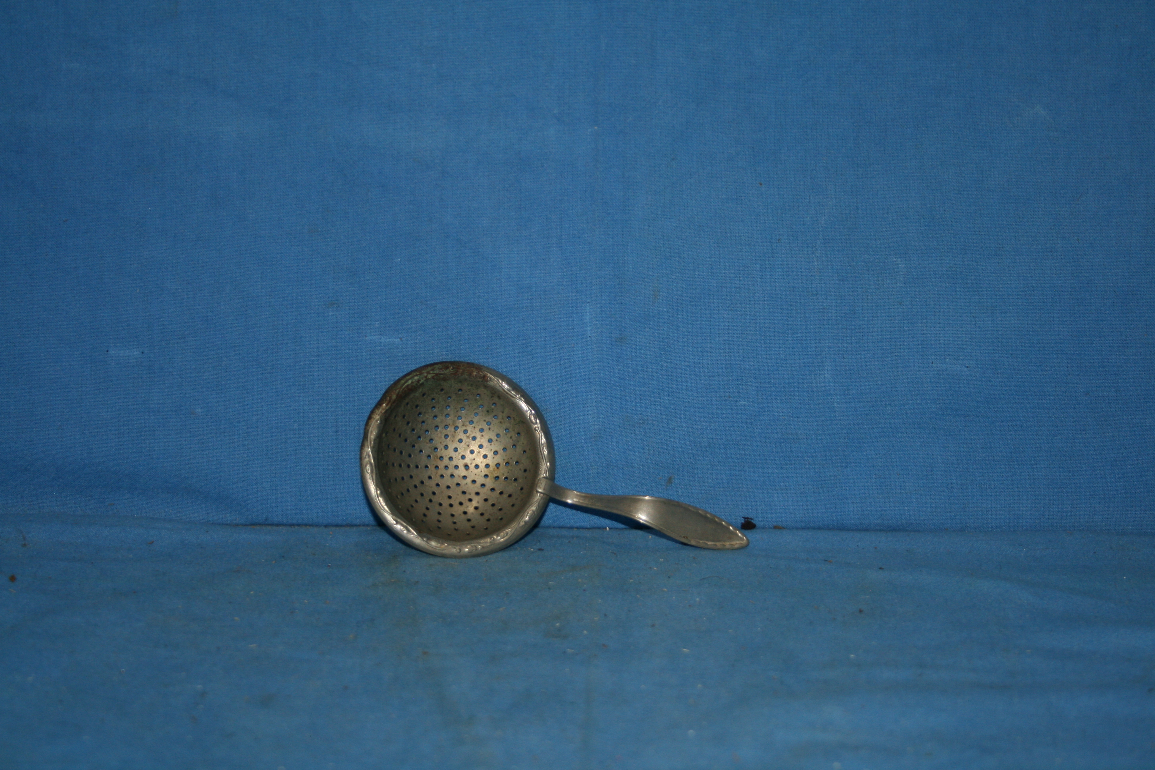 art nr: 98 vintage zilveren thee zeefje