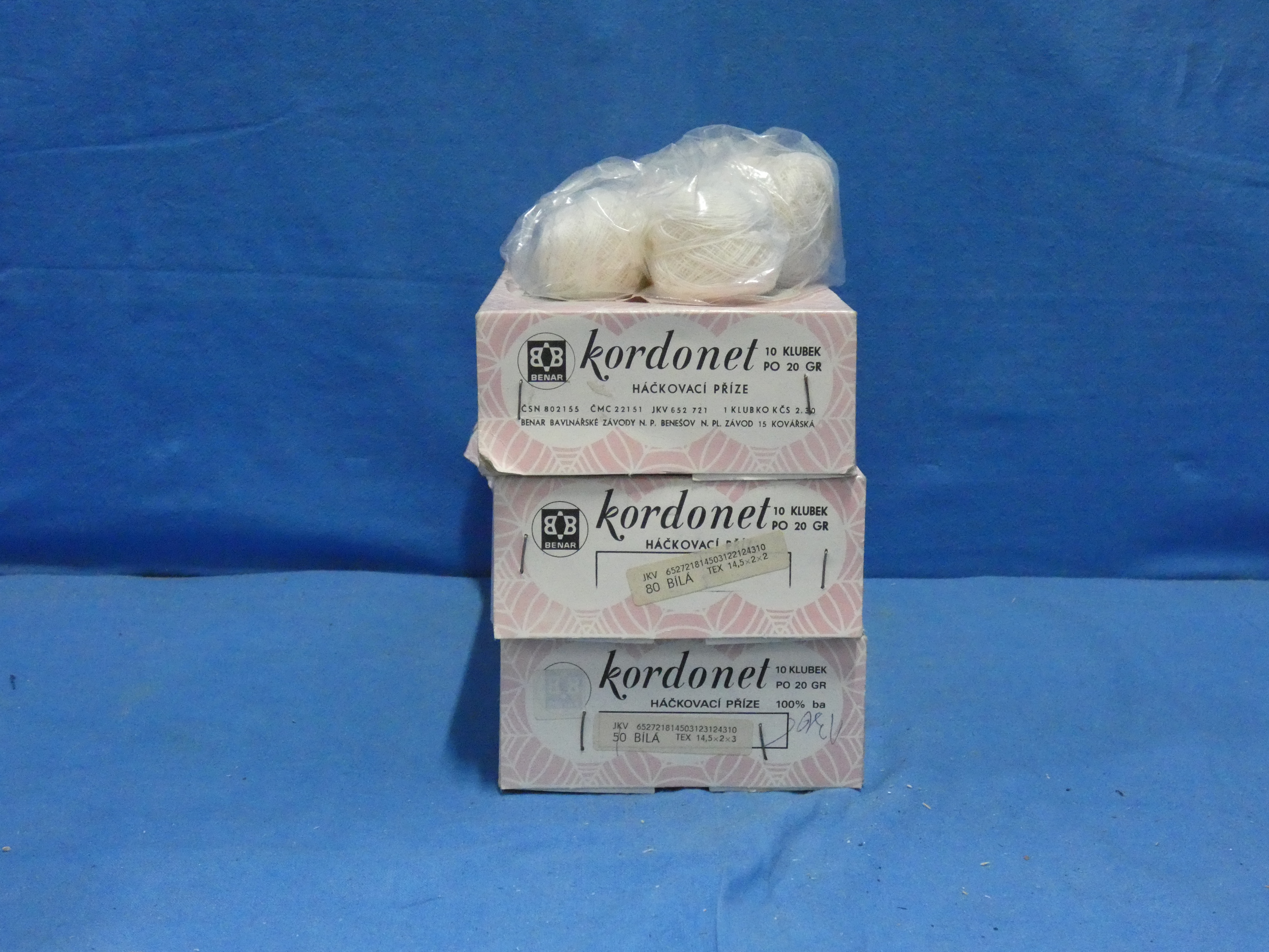 art nr: 1250 vintage dozen kantklos garen