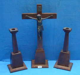 art nr: 347 altaar crucifix met kaarsenstandaard