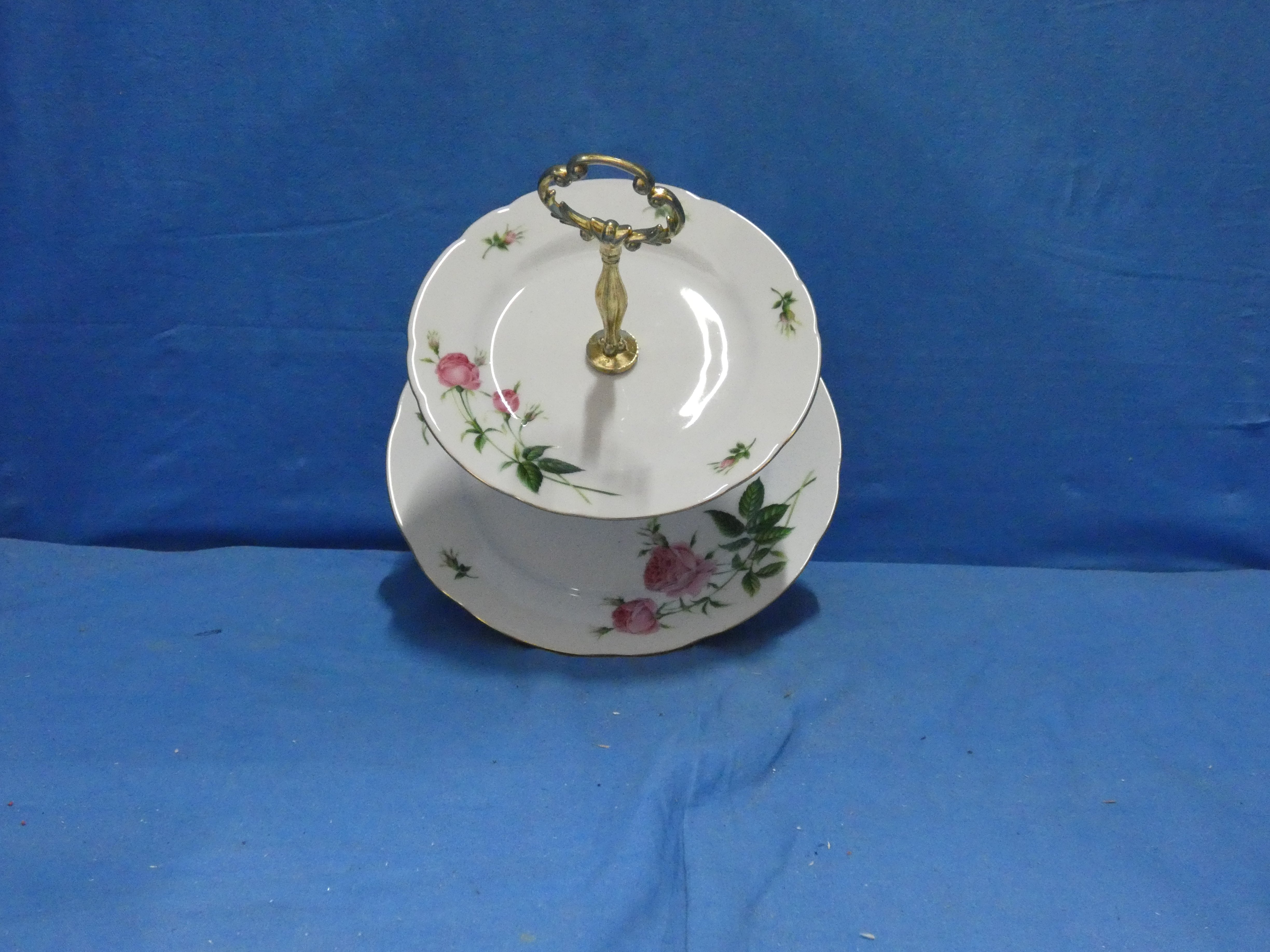 art nr: 1208 vintage porseleinen Etagère met 2 plateau's