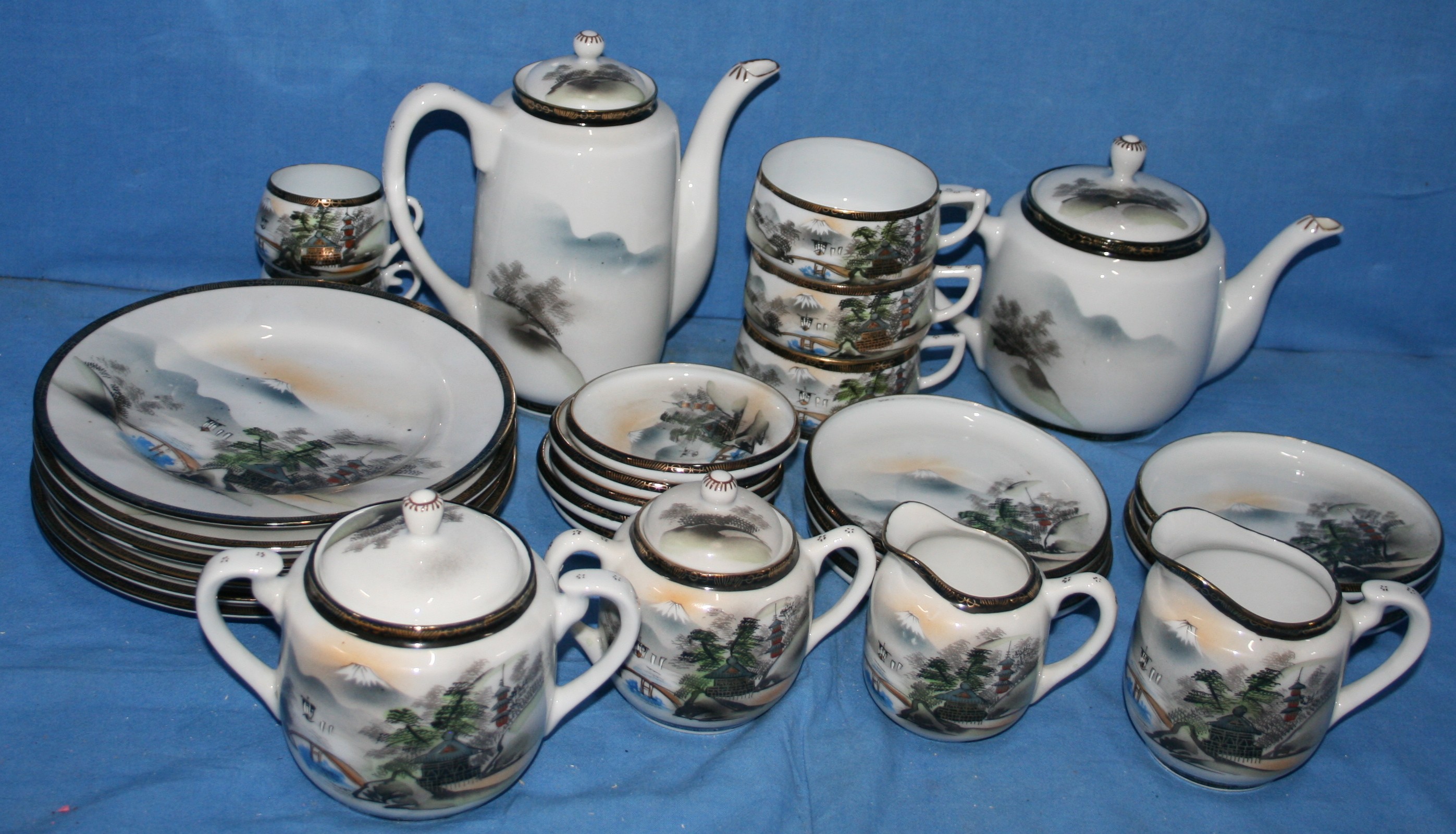 art nr: 1116 antiek porselein aardewerk van Hayasi Kutani fine China