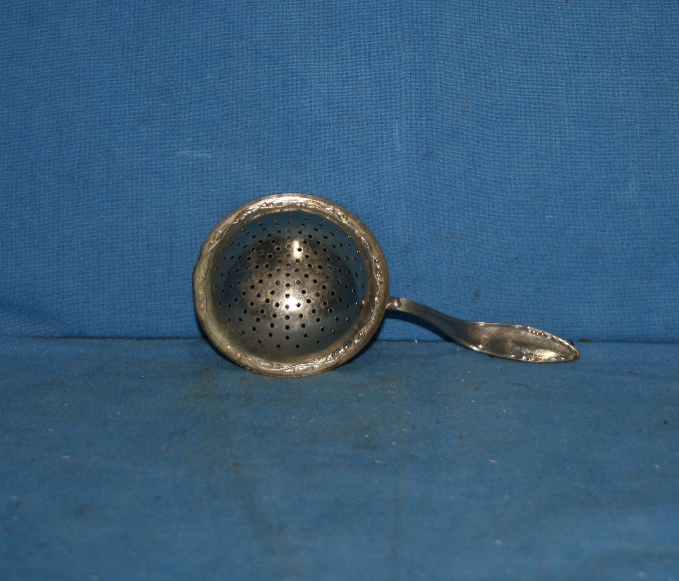 art nr: 98 vintage zilveren thee zeefje