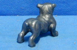 art nr: 853 vintage tinnen beeldje van een buldog