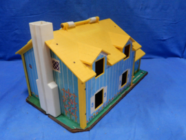 art nr: 770 vintage Fisher Price Play family house