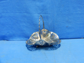 art nr: 812 vintage verzilverde bonbon mandje