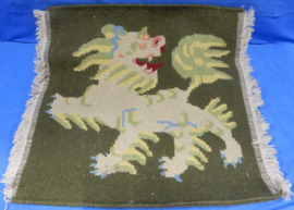 art nr: 568 vintage tafelkleedje met leeuw afbeelding