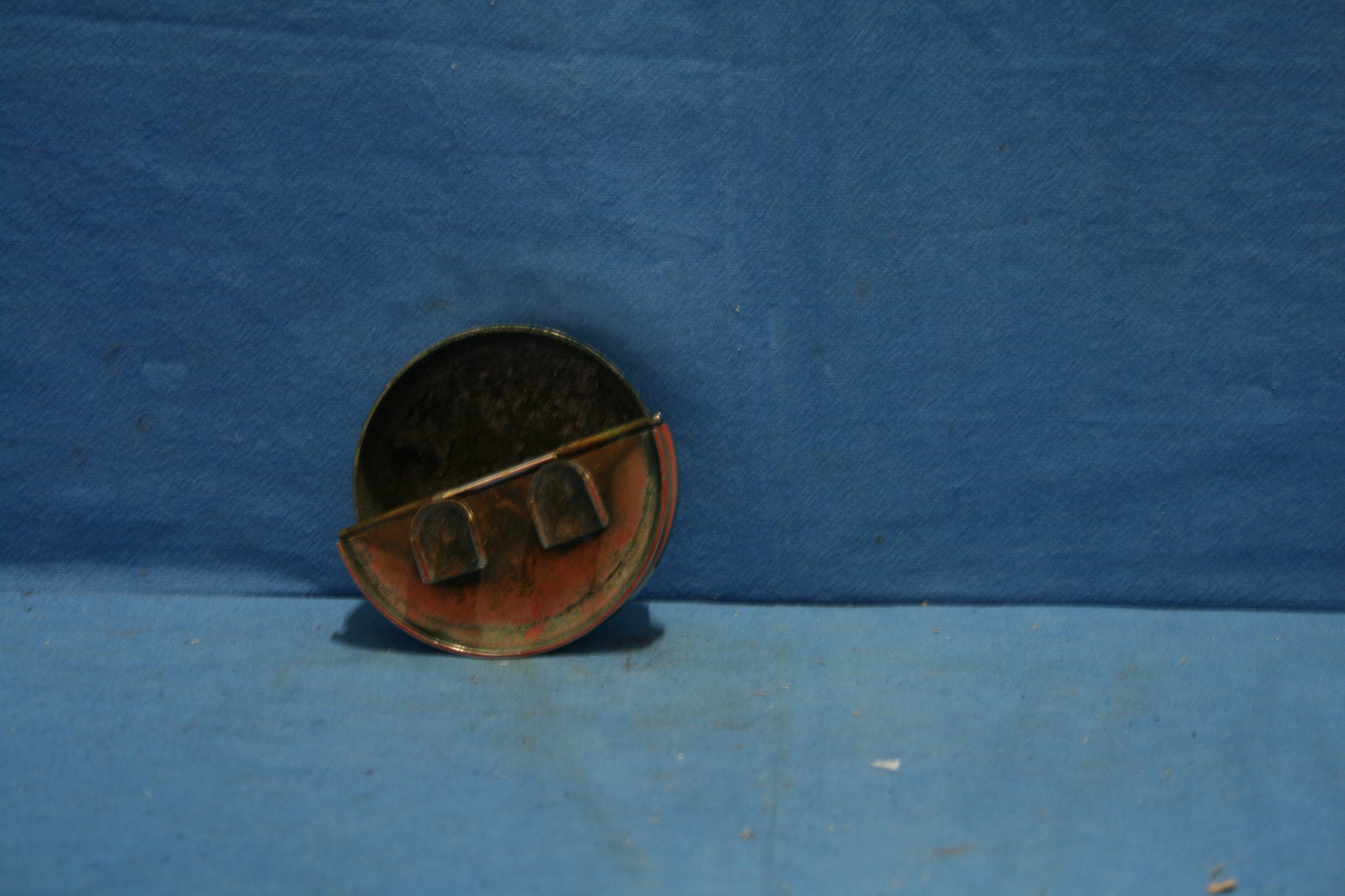 art nr: 1160 vintage metalen reis asbakje
