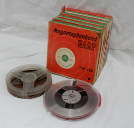 art nr: 425 vintage setje van 8 bandrecorder banden