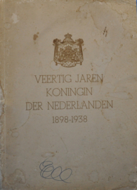 art nr: 877 vintage boek over 40 jaren Koningin de Nederlanden