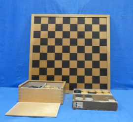 art nr: 1311 vintage schaak en damspel spel
