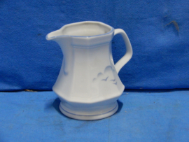 art nr: 681 vintage winterling melkkannetje van Bavaria