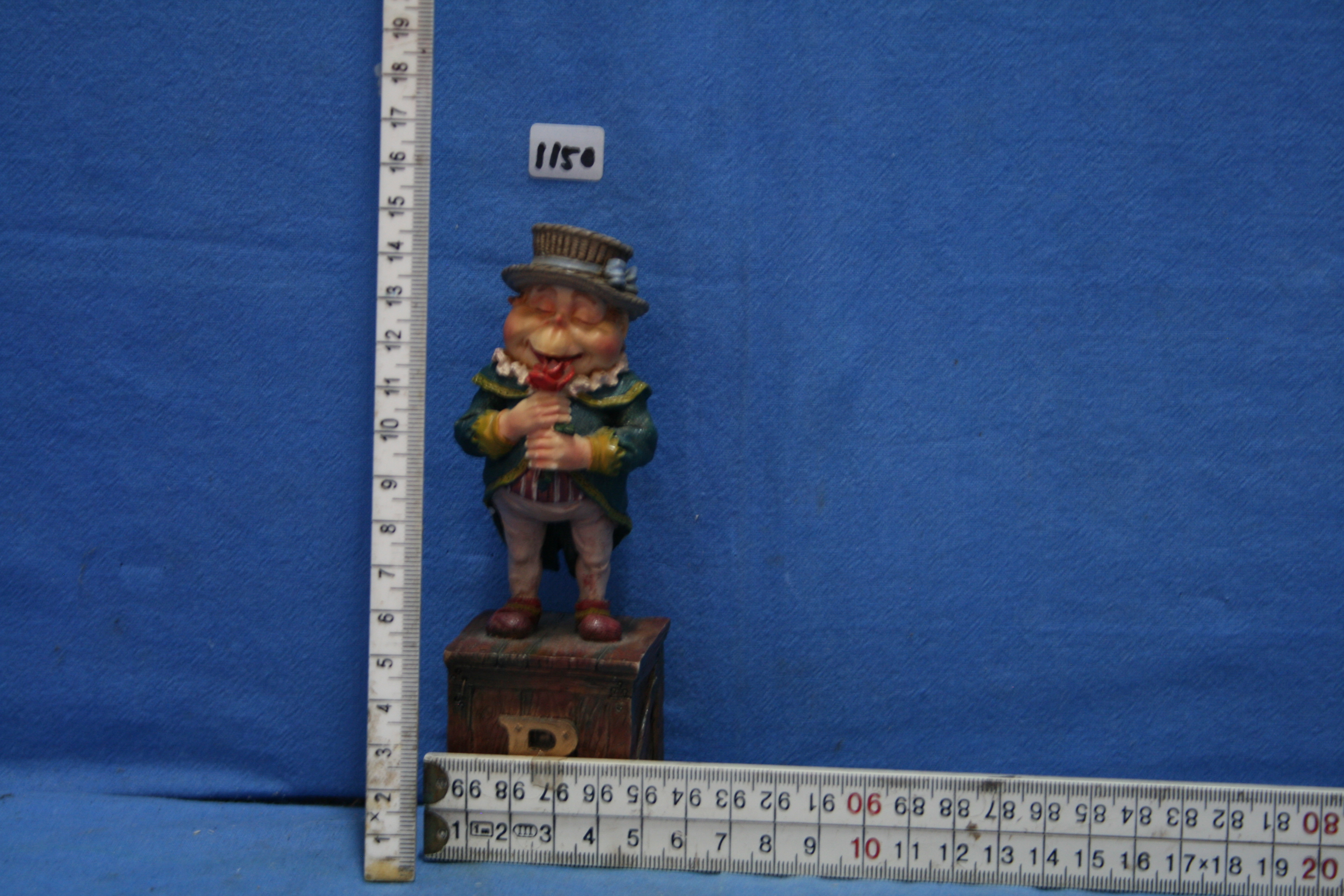 art nr: 1150 vintage Efteling Laaf met letter R