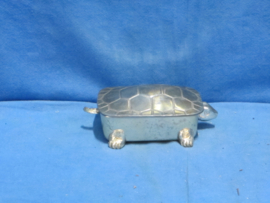 art nr: 670 vintage verzilverd schildpad doosje