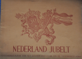art nr: 874 vintage boek over Koningin Wilhelmina, Nederland Jubelt