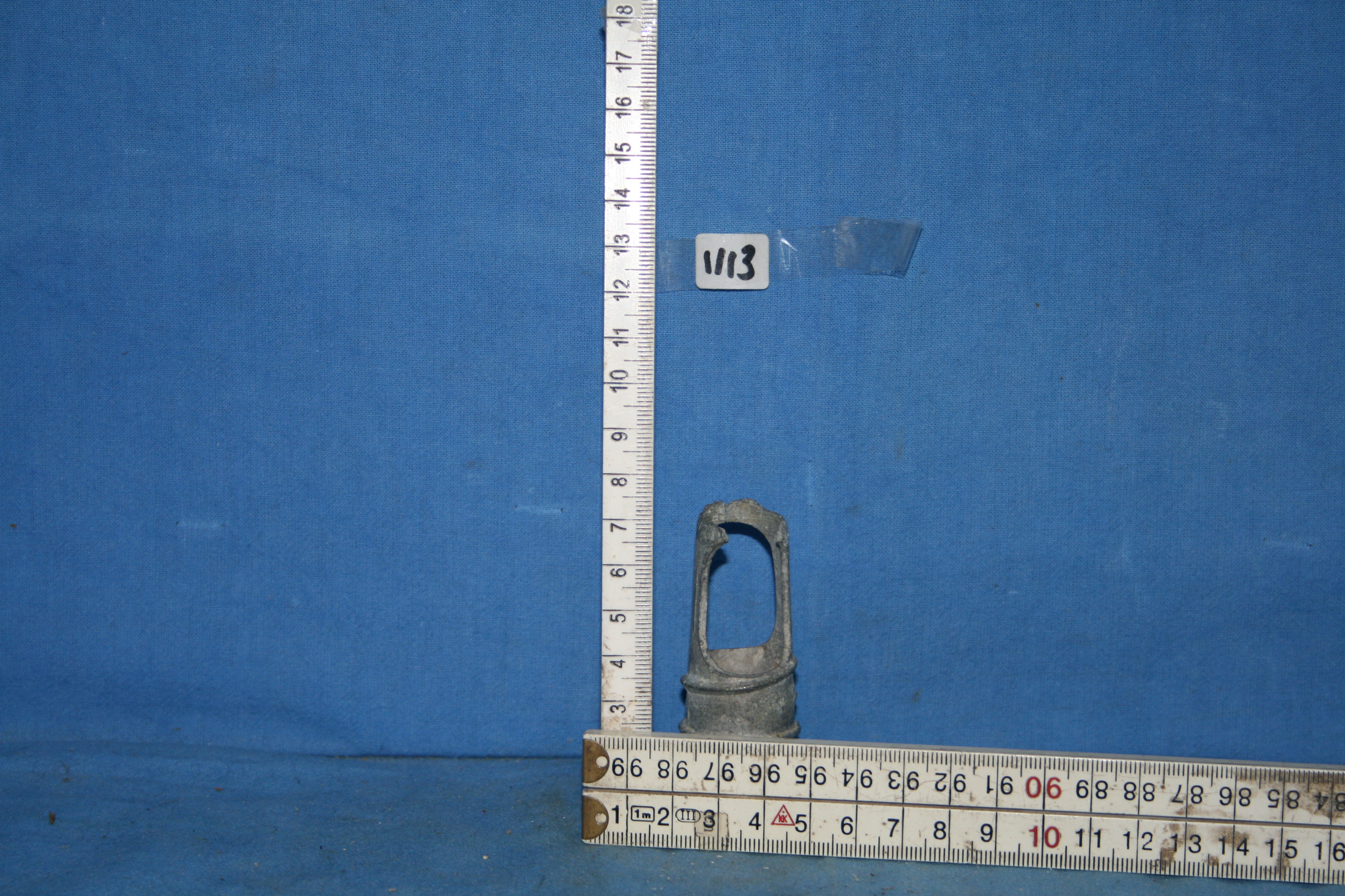art nr: 1113 vintage aluminium Wijnschenk dop