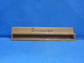 art nr: 523 vintage Breinaalden set in een houten opbergkist