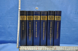 art nr: 879 vintage boekenserie van 6 boeken van Karl May