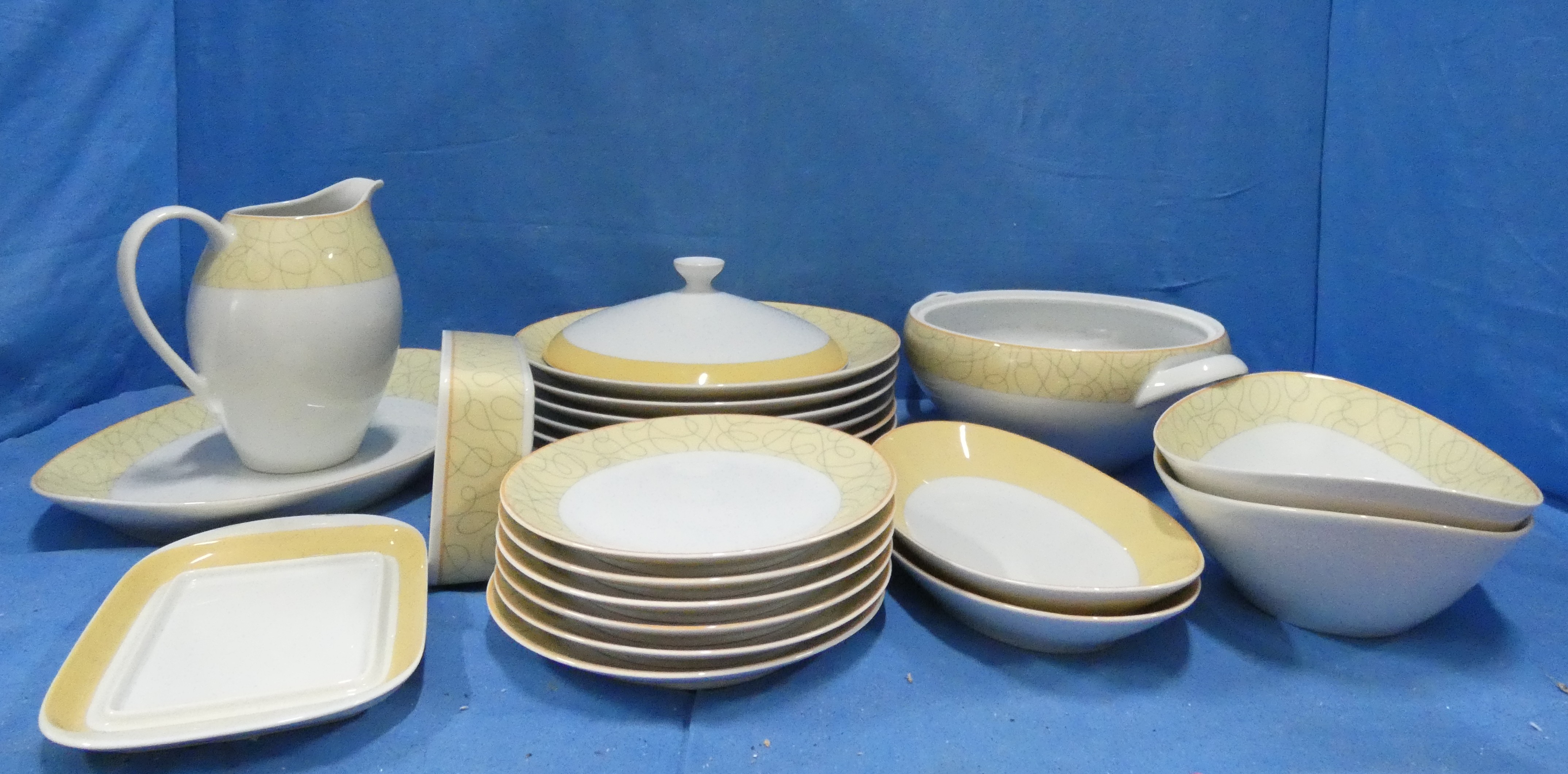 art nr: 1276 vintage 28 delig eetservies