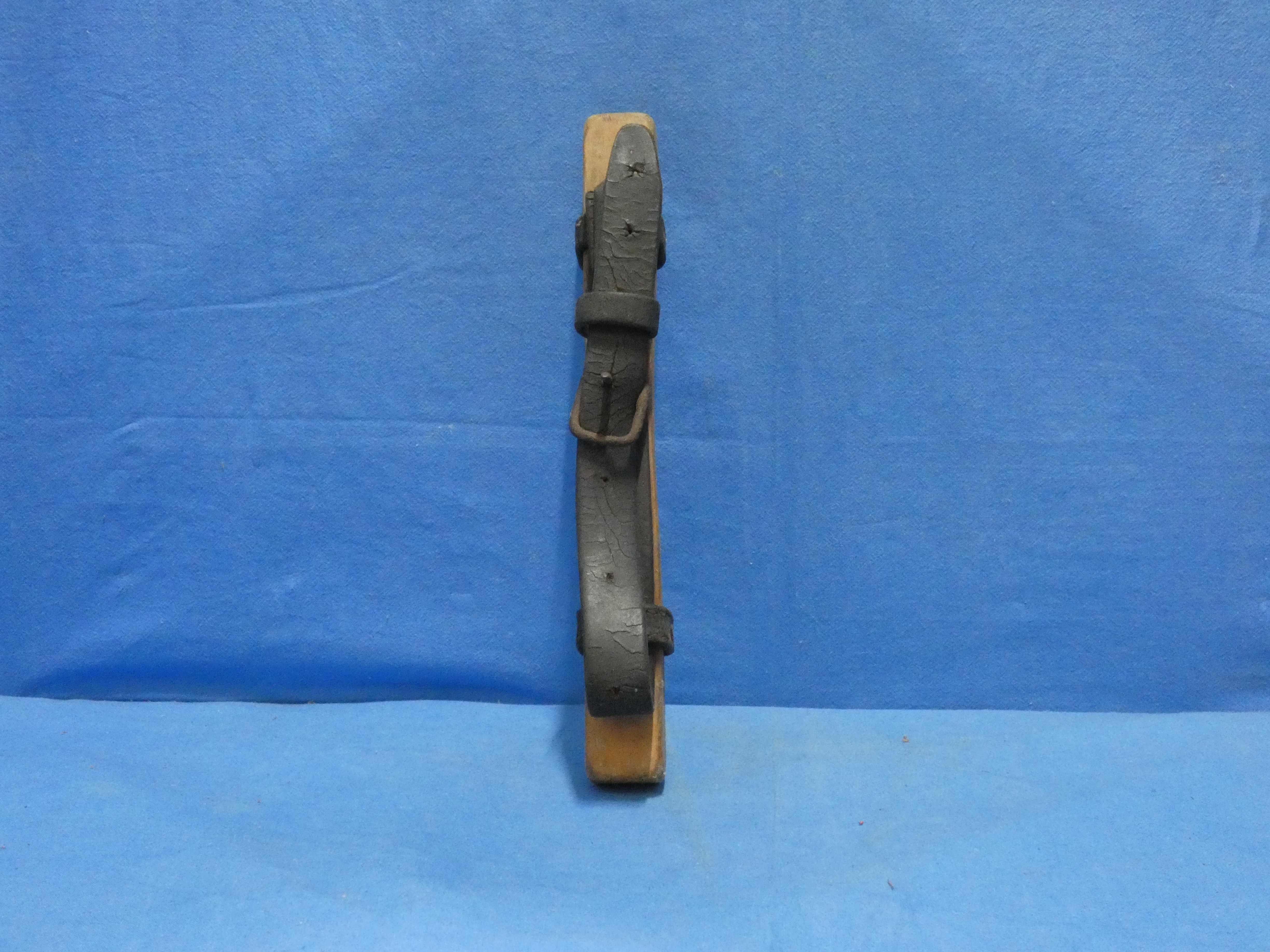 art nr: 1279 antieke lijnwerkers paalklimmer hulpgereedschap