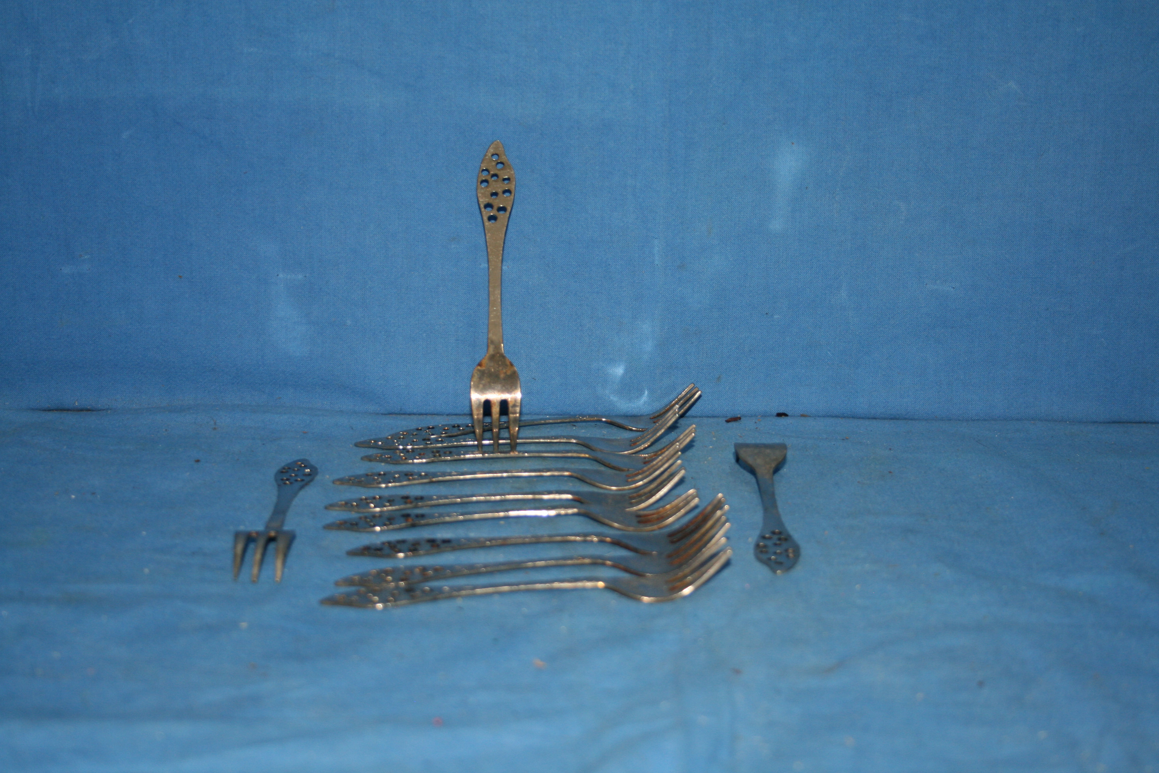 art nr: 1117 vintage set van 12 zilveren cocktail vorkjes