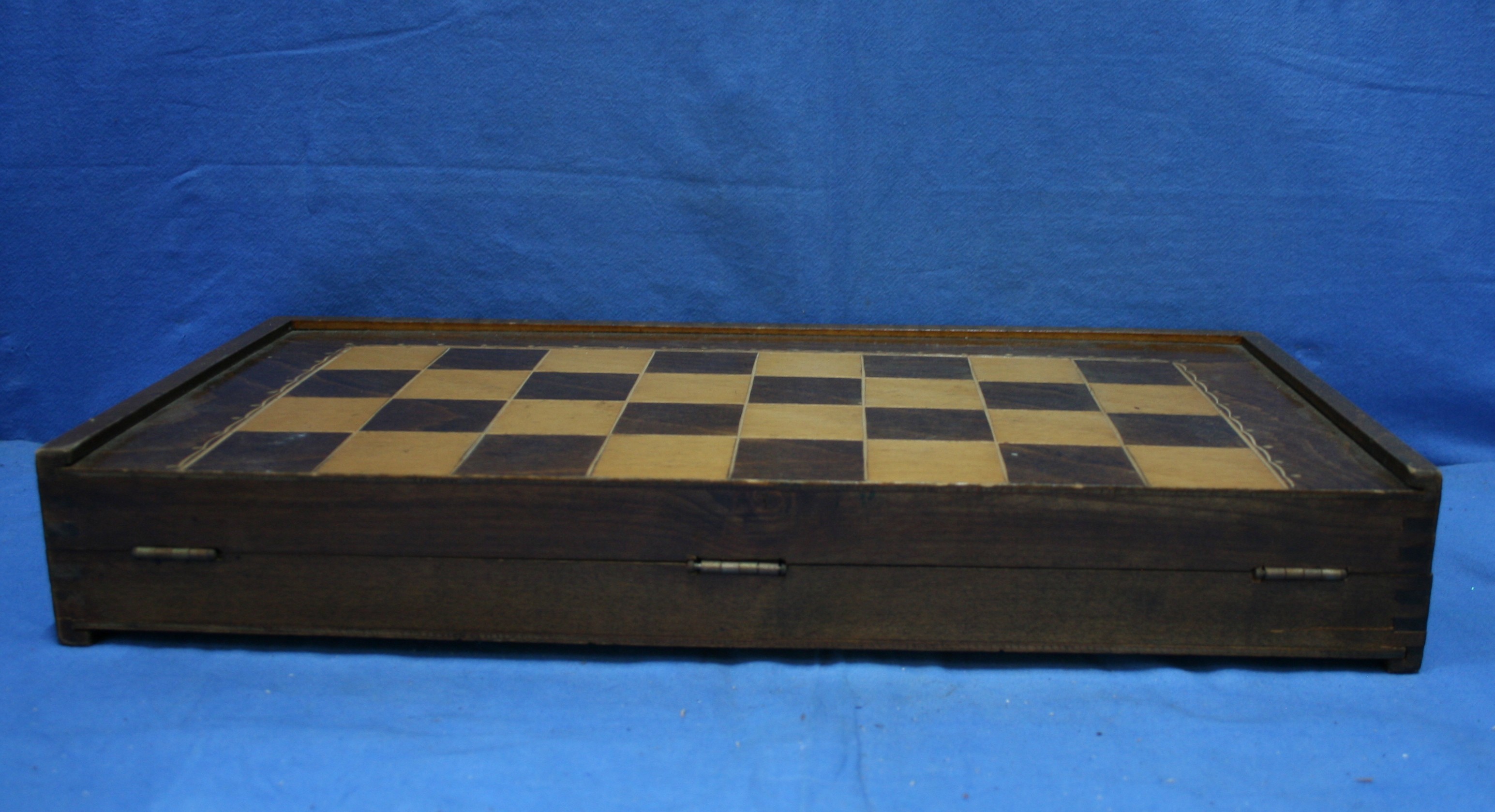 art nr: 1140 vintage schaakbord met de schaakstenen
