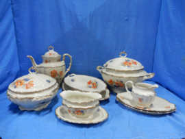 art nr: 375 antiek porselein eetservies van Mandels Miak J.G.& ZN