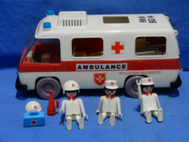 art nr: 771 vintage Fisher Prise ambulance