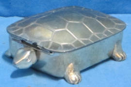 art nr: 670 vintage verzilverd schildpad doosje