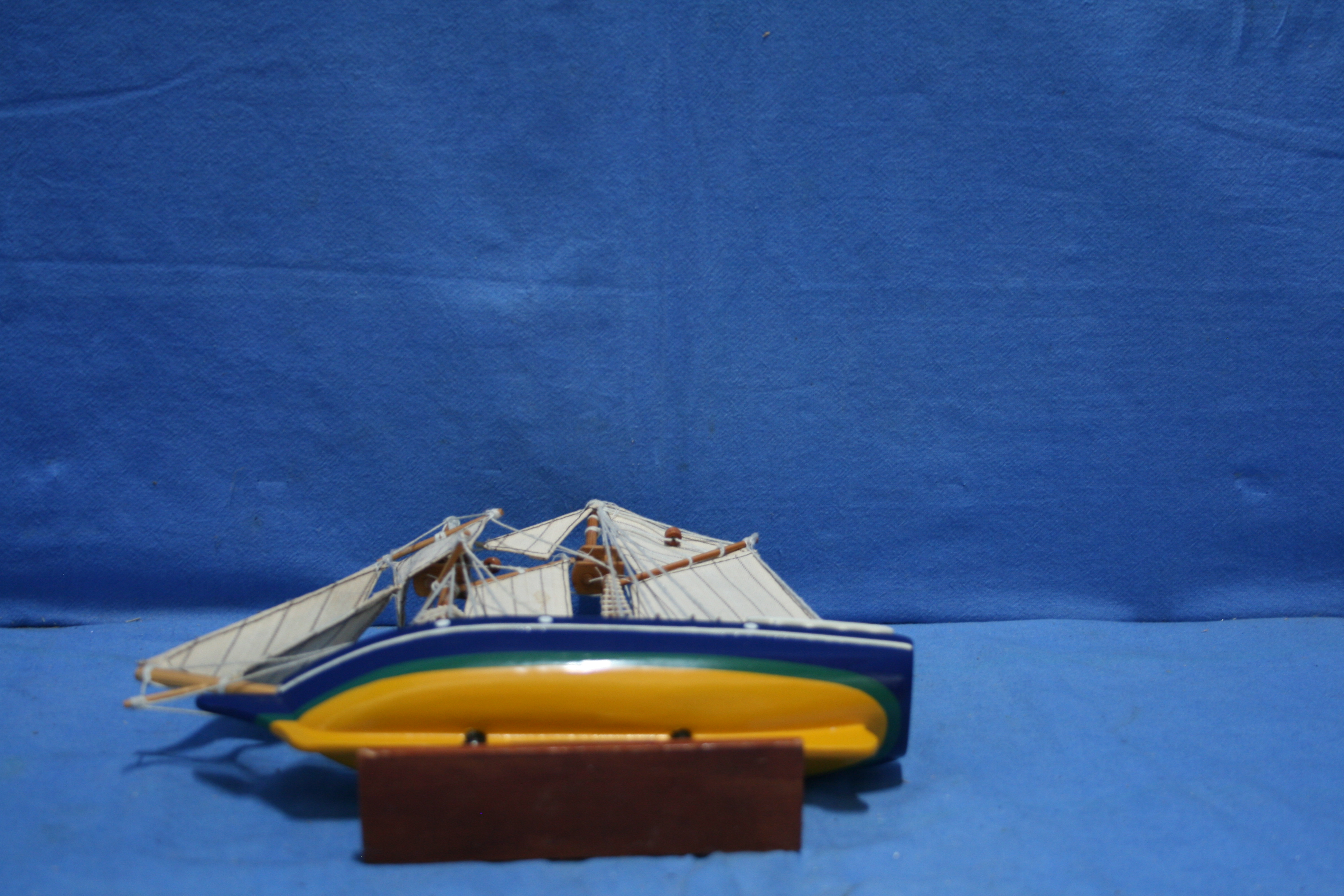 art nr: 1130 vintage zeilboot op schaal van Goelette