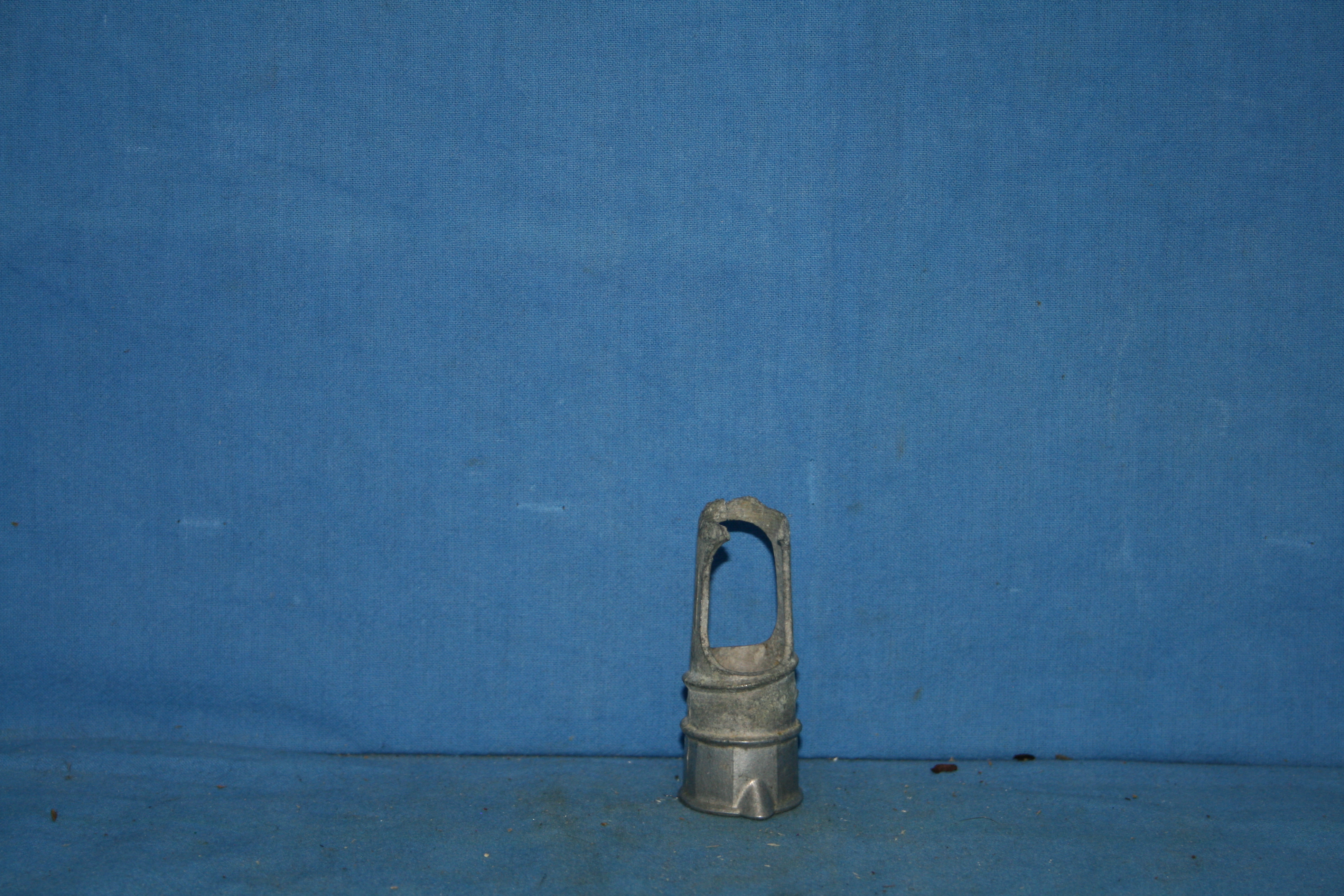 art nr: 1113 vintage aluminium Wijnschenk dop