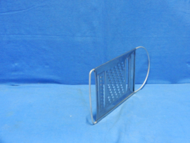 art nr: 1042 vintage inakidole metalen rasp
