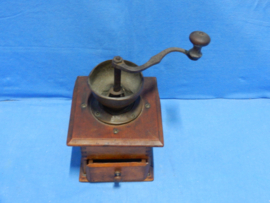 art nr: 1087 vintage houten koffiemolen