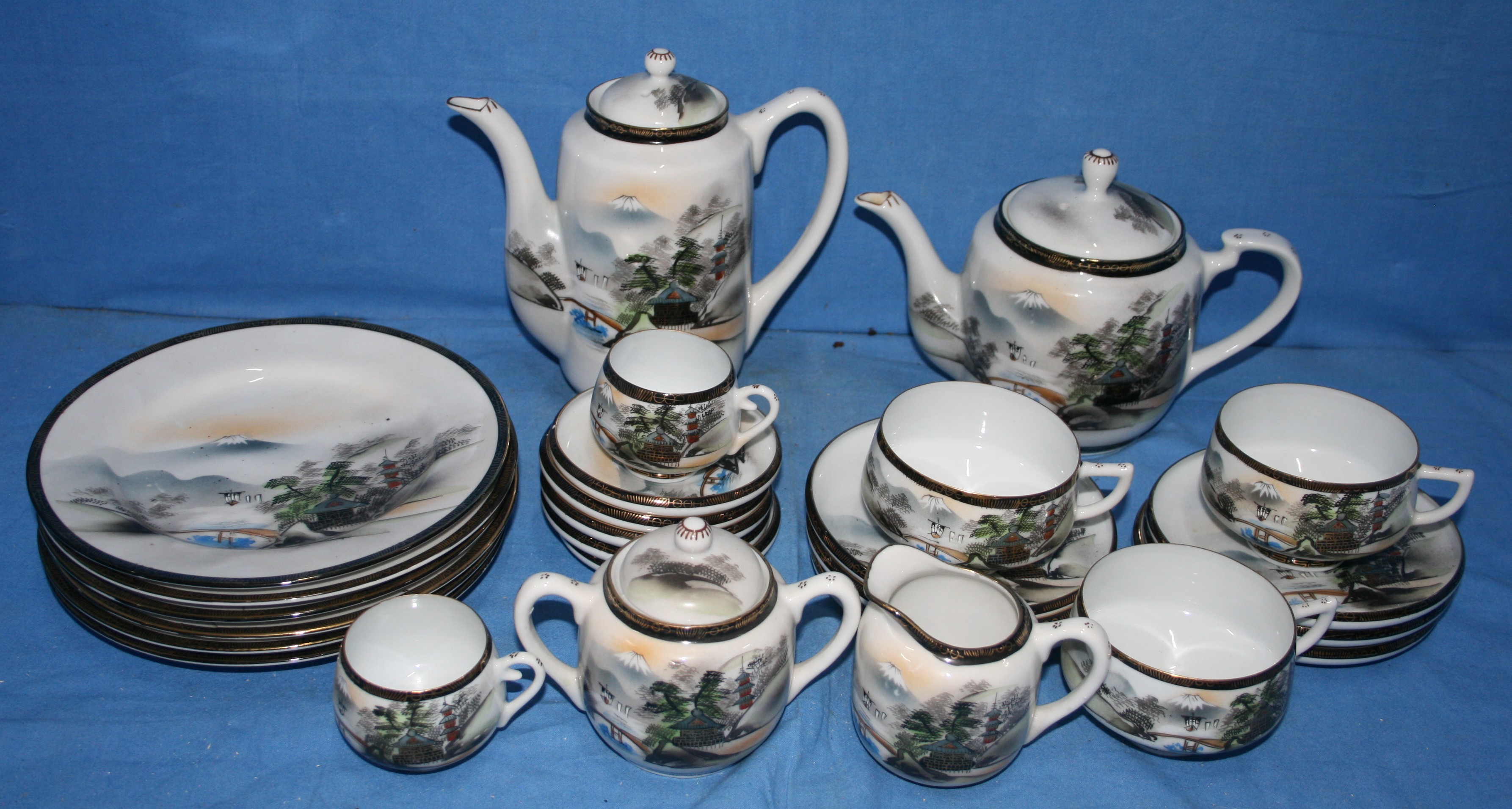 art nr: 1116 antiek porselein aardewerk van Hayasi Kutani fine China