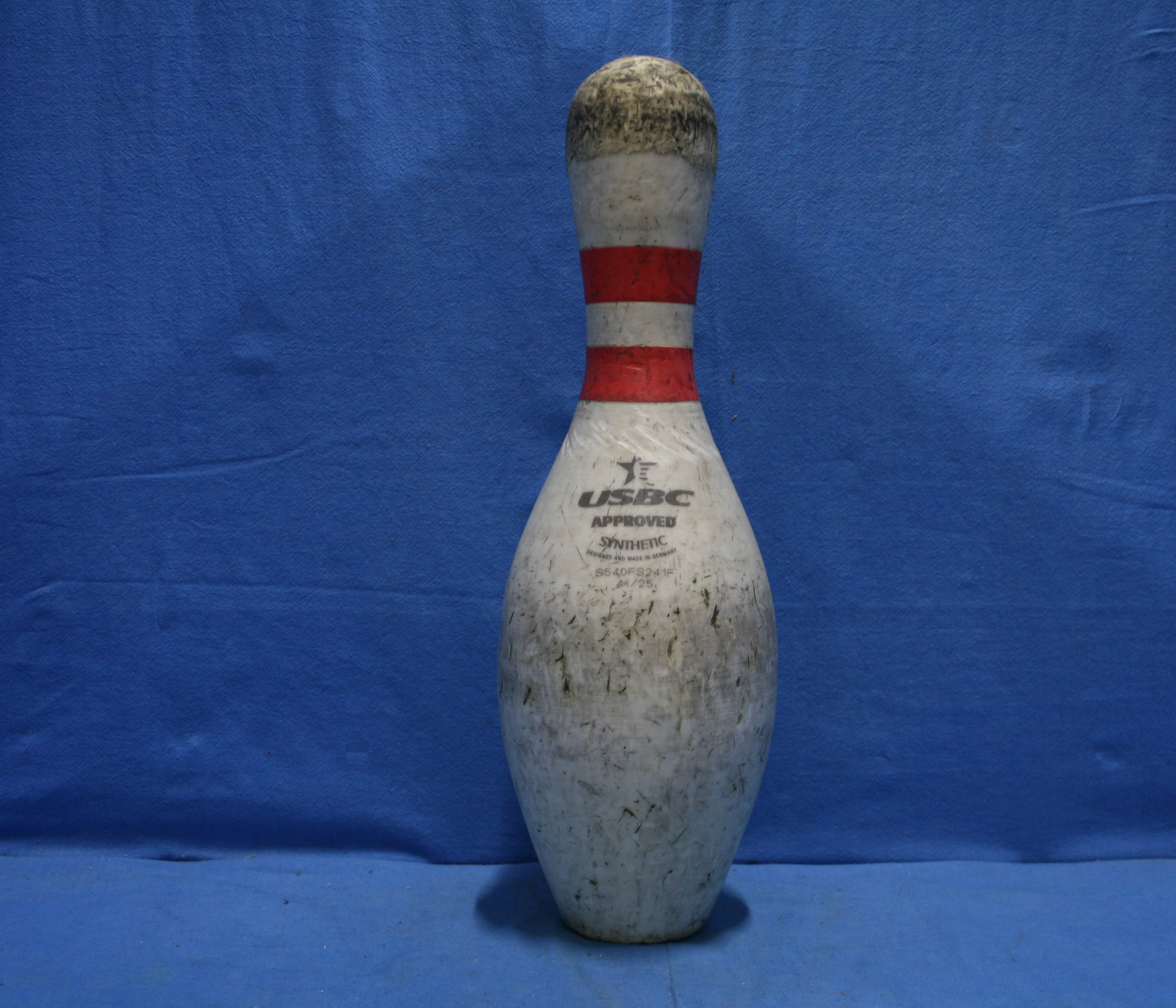 art nr: 1128 vintage bowling kegel van het merk Twister